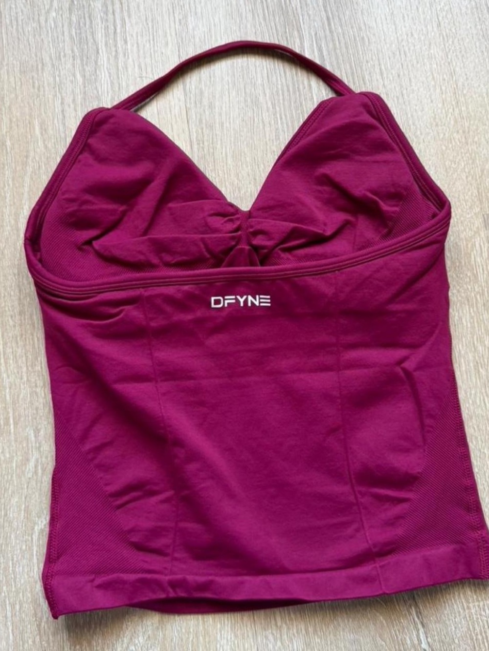 DFYNE Winter Berry Sports Bra and Shorts Set - Picture 6 of 6